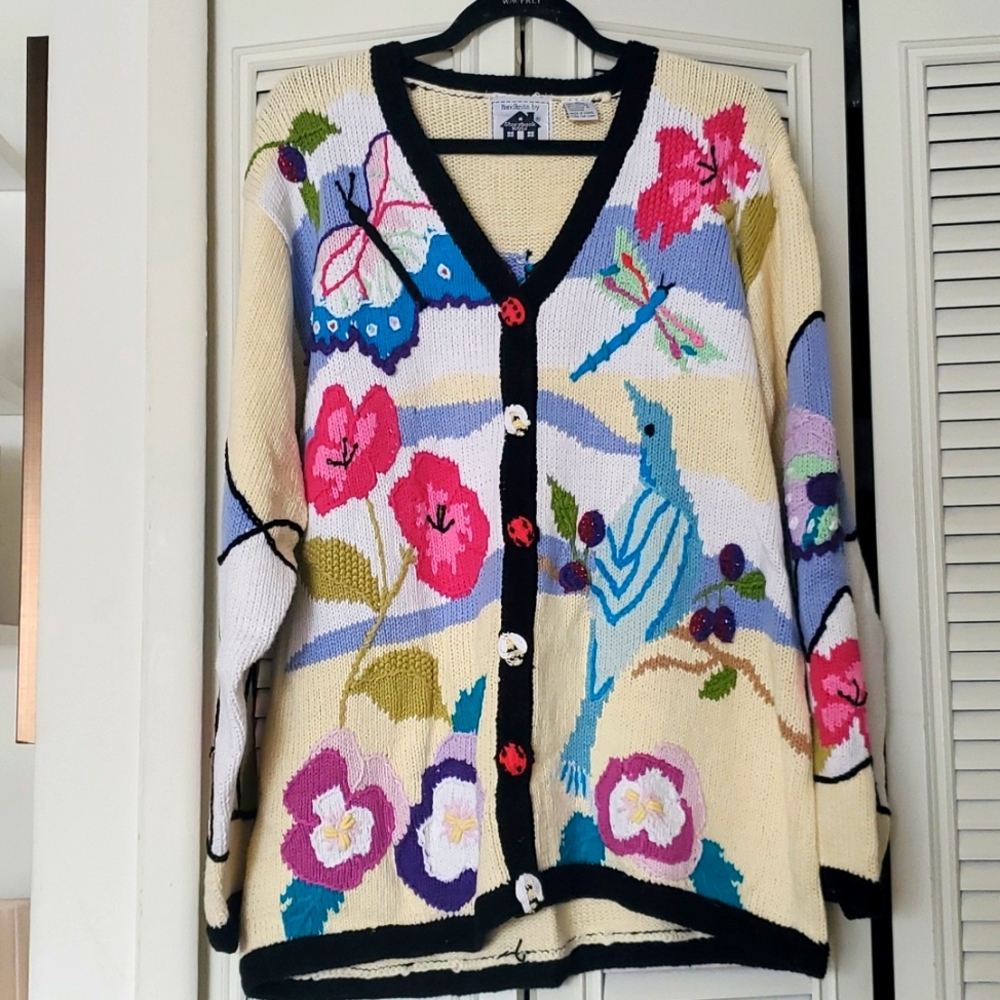 Like new! Vintage Storybook Knits flowers & flutters sweater